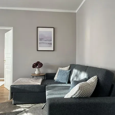 With Free Parking & Self Check-in *